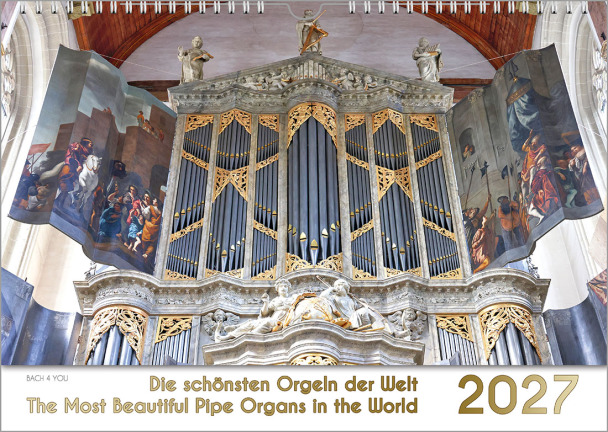 Der Orgelkalender: In den oberen 4/5 ist eine barocke Orgel zu sehen, im unteren Fünftel sieht man links den Titel, rechts sehr groß das Jahr. Die Schrift ist gold auf weißem Grund.